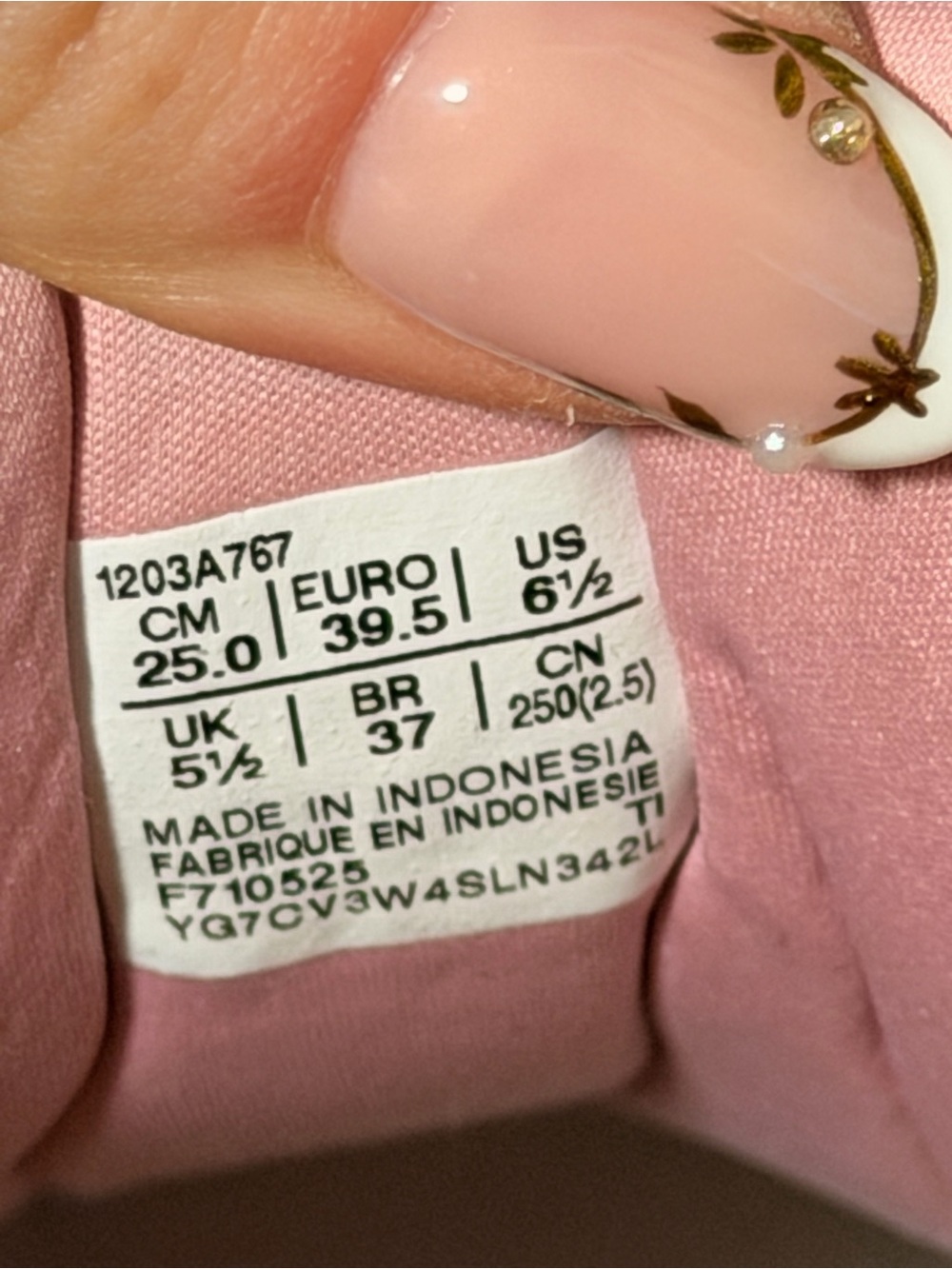 ASICS Skyhand Women Pink and Orange Low-Top Sneakers - Picture 5 of 5